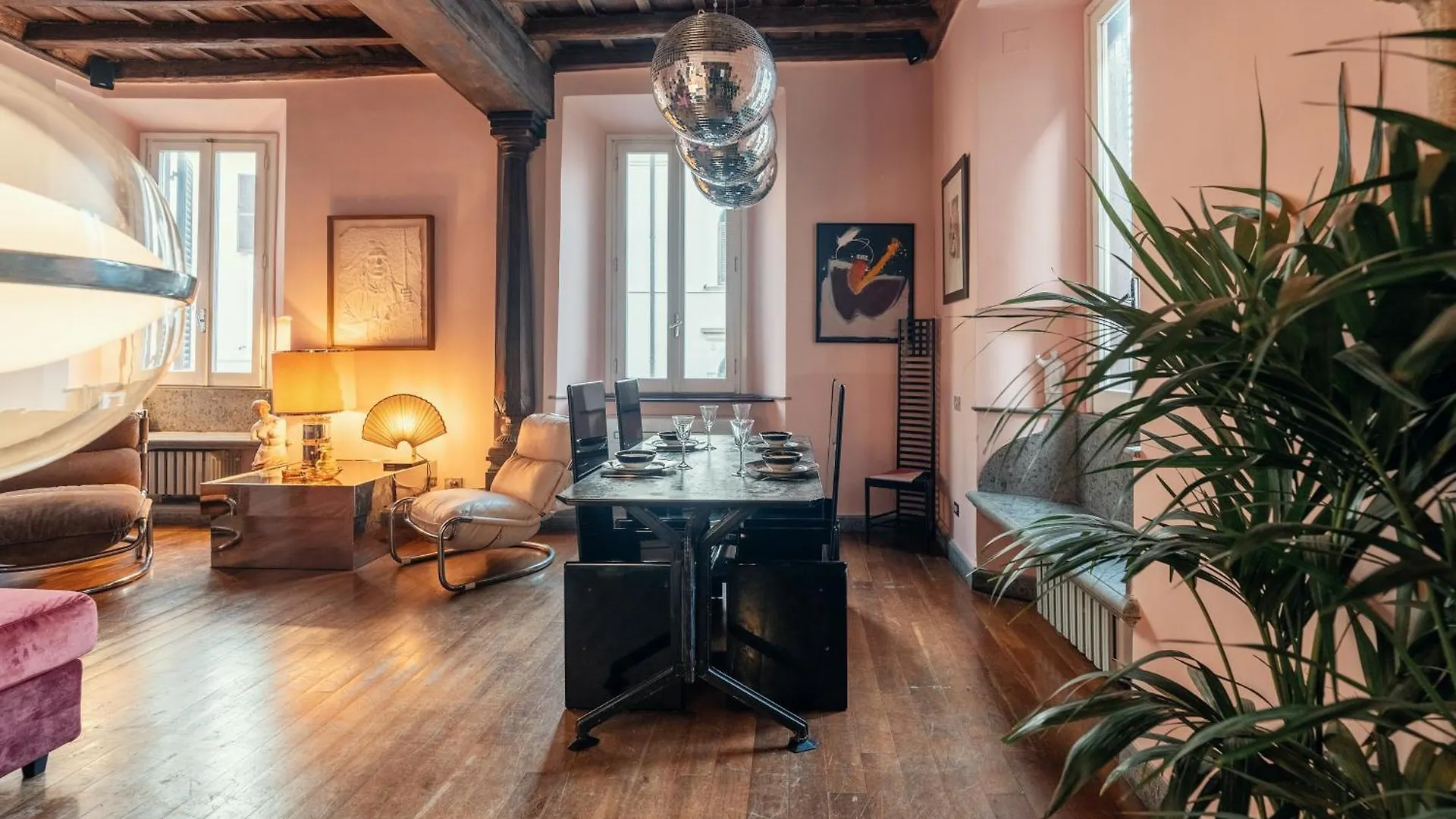 Apartment Charme Apt In Piazza Monti Rome Italy