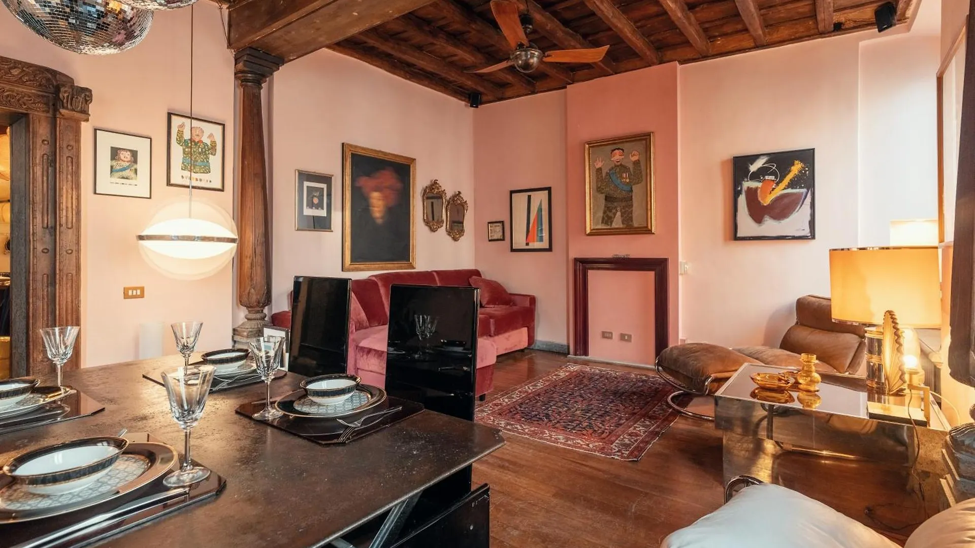 Charme Apt In Piazza Monti Rome Apartment