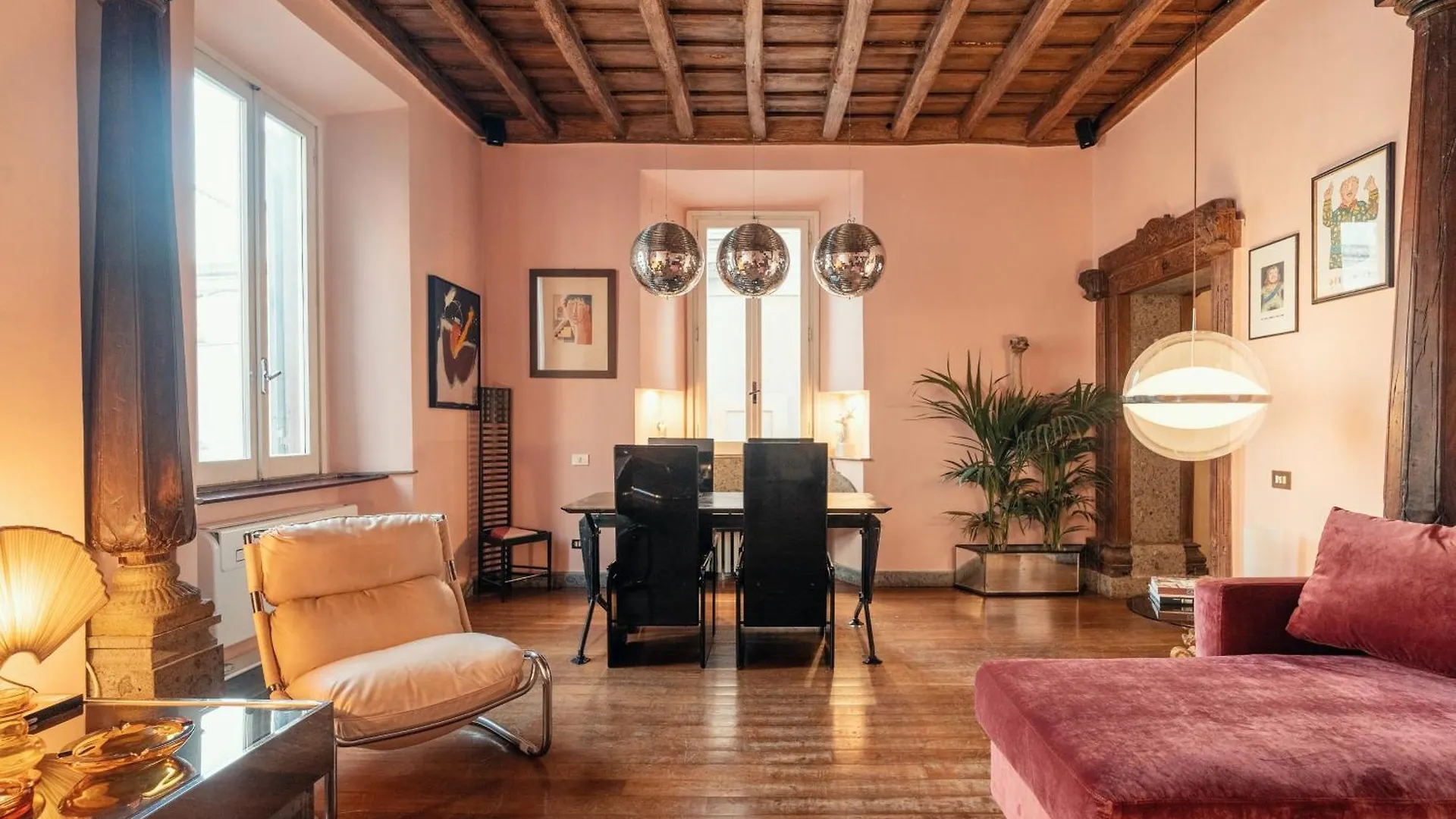Charme Apt In Piazza Monti location