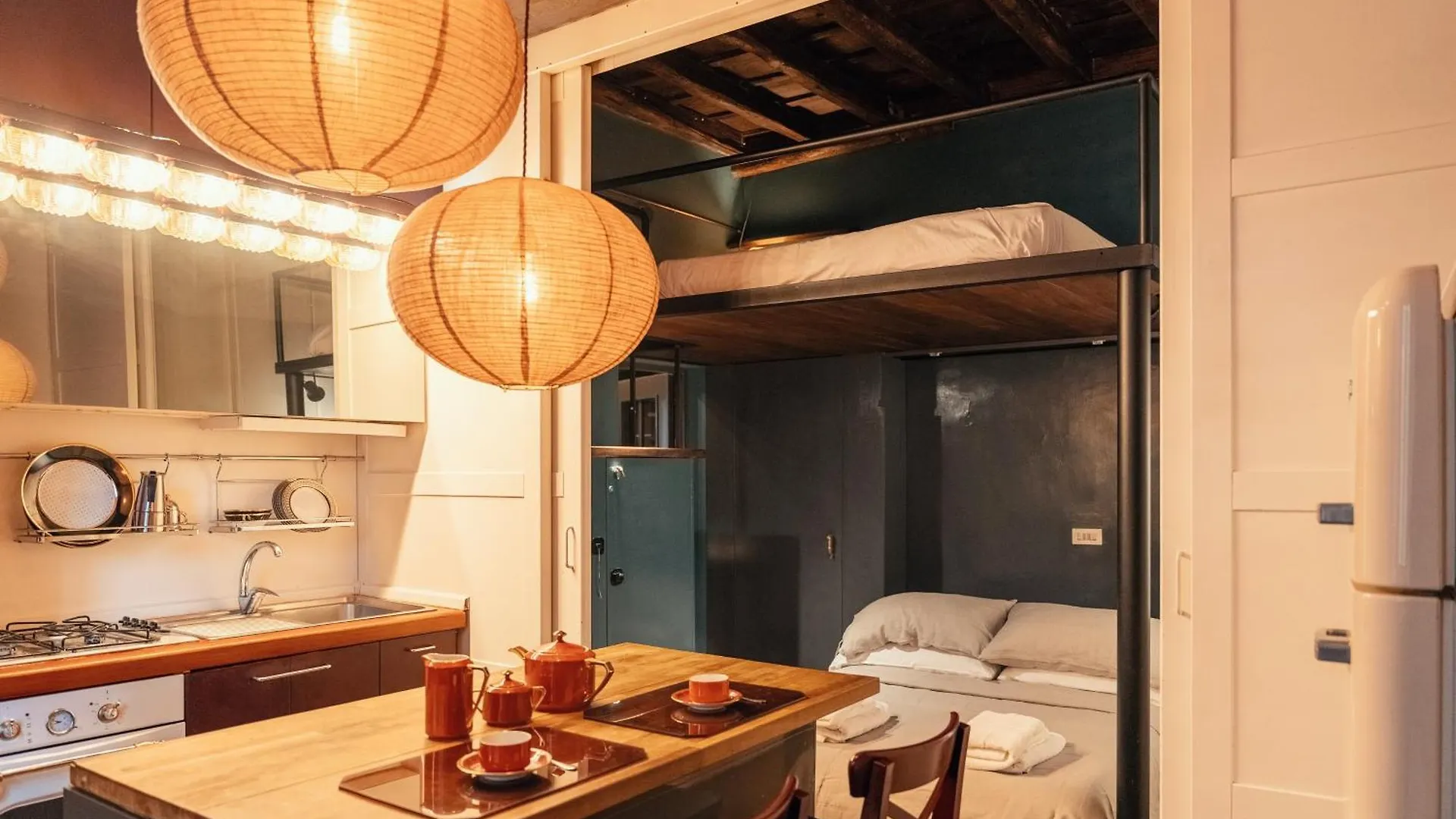 Apartment Charme Apt In Piazza Monti Rome